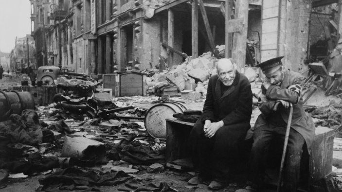 Der Krieg ist aus, die Nazis sind besiegt (Berlin, Mai 1945)